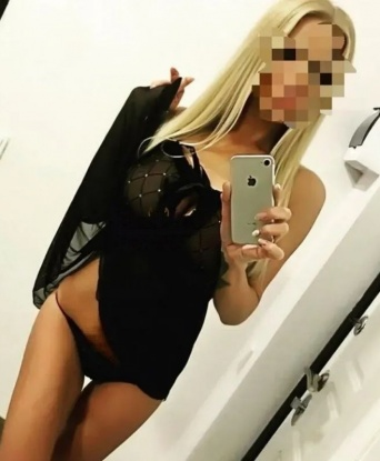 👠💋 Я живу в Москве и готова предложить тебе самые разнообразные услуги. У меня широкий спектр возможностей, от классического секса до ролевых игр и бондажа. Мои клиенты говорят о моей необыкновенной энергии и страсти. 💥 Я обеспечу комфорт, атмосферу нежности и конфиденциальность. Ты увидишь на фото, каким образом я нежно и деликатно отношусь к своему телу, и я не сомневаюсь, что тебе понравится. Если ты ищешь настоящее наслаждение в Москве, то обращайся ко мне, и я сделаю все, чтобы ты остался доволен. 😉💫 Лена